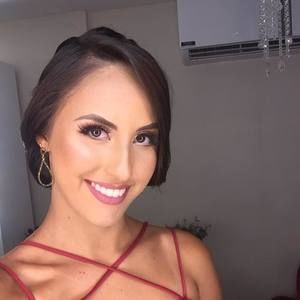 Meet your Posher, Isabela